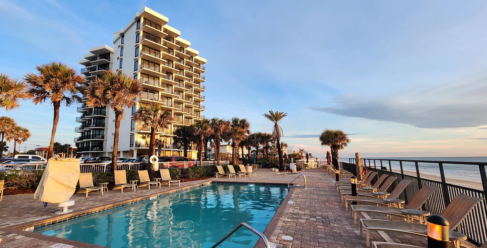 Nautilus Inn beach and pool deck view